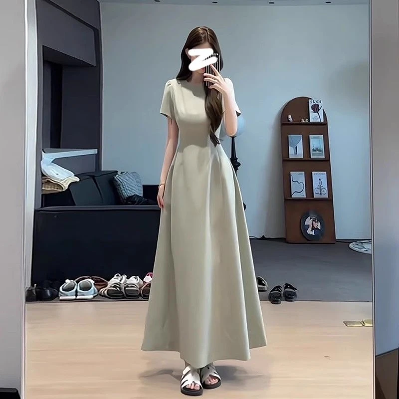 【店铺热销】法式赫本风黑色连衣裙子女夏季2025新款小个子高级感收