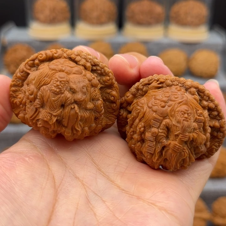 张***哲核桃把件11111111111