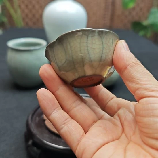 陆*然传世哥窑小梅花杯福利款