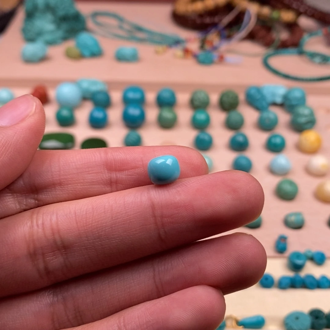 绿松石配饰未镶嵌四****友