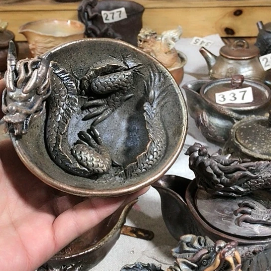 瓷片路**.微瑕的宝瓶杯子