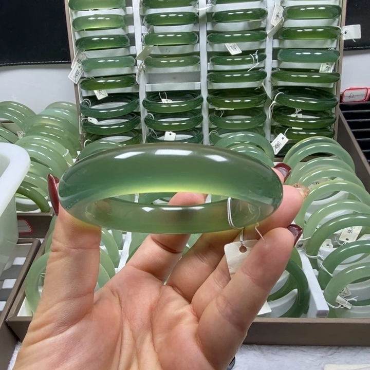 岫玉未镶嵌手镯天然岫玉手镯