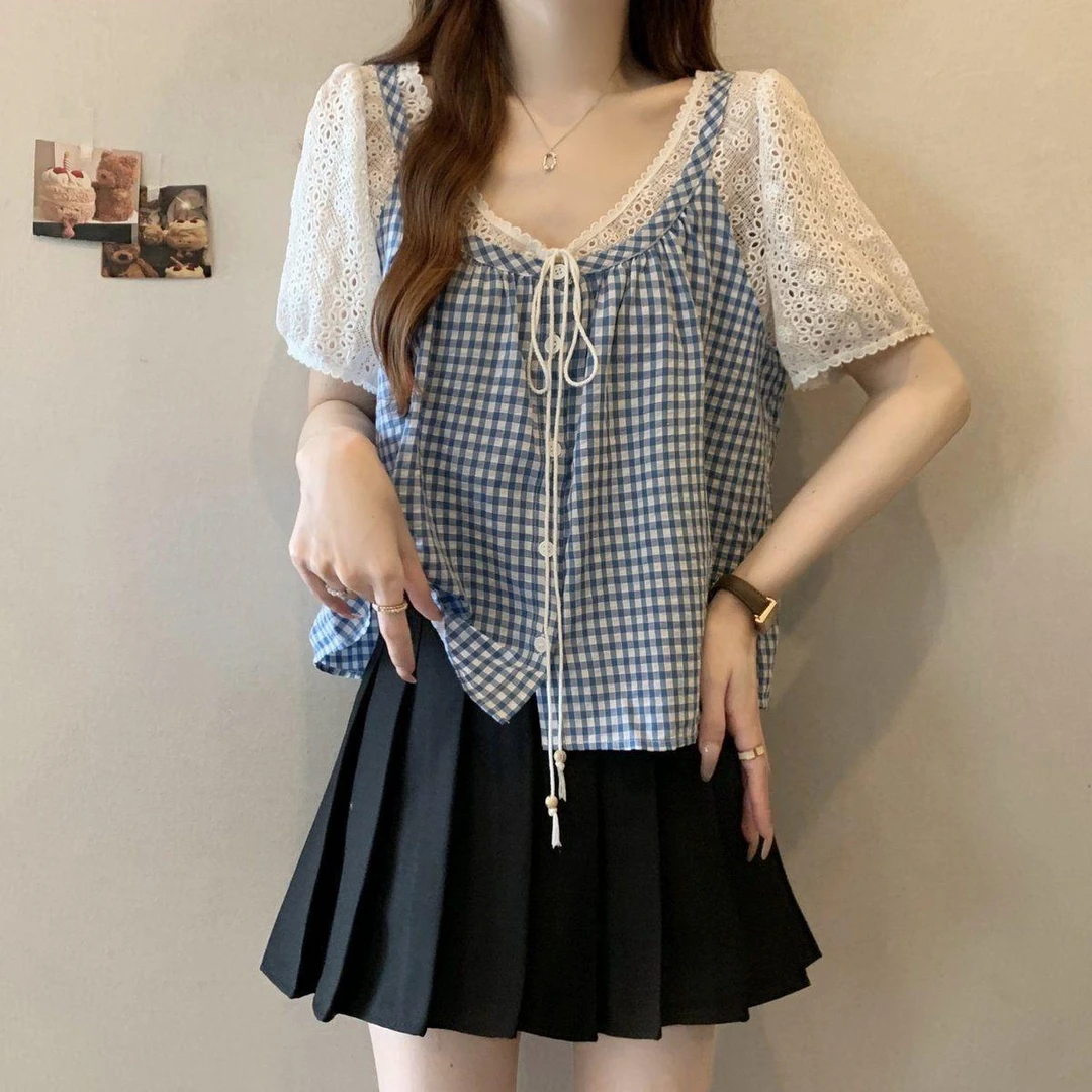蓝色格子拼接蕾丝衫正肩短袖女夏大码胖遮肚减龄小衫娃娃上衣