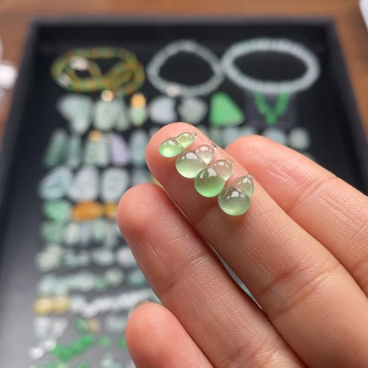 翡翠裸石小冰葫芦