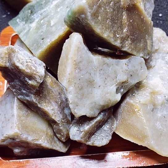 和田玉（糖玉）未镶嵌珠宝半成品