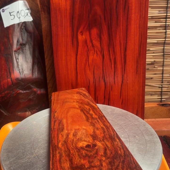 用***6大叶紫檀（黑酸枝木类）