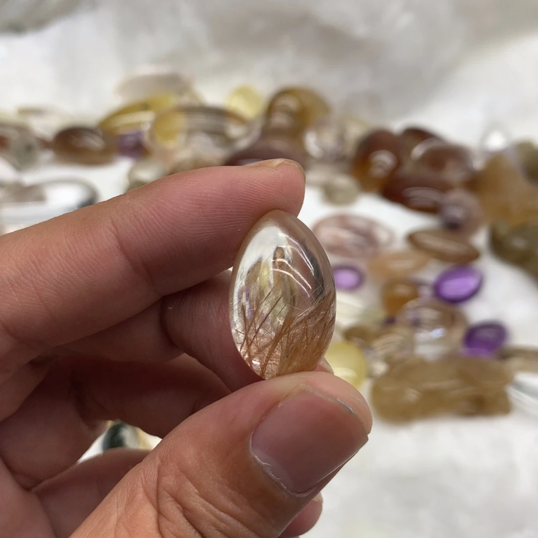 飞***燕未镶嵌手镯水晶手镯