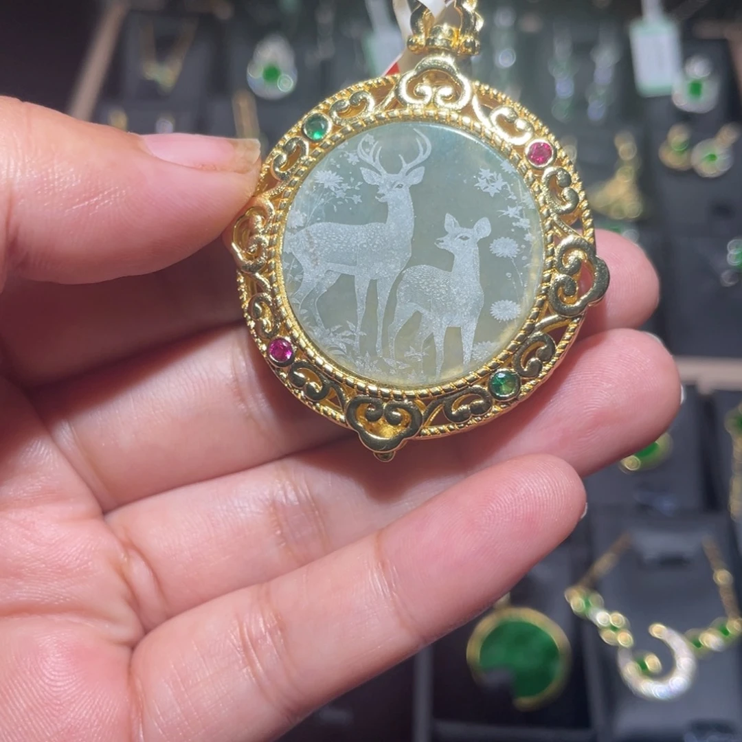 翡翠14K金镶嵌颈饰