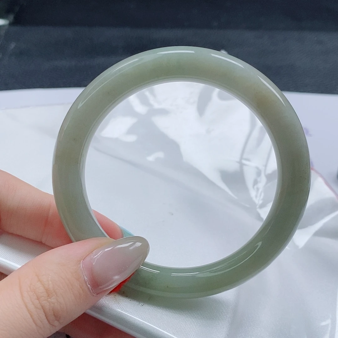 【闪购商品】未镶嵌手镯（圆镯）翡翠508号