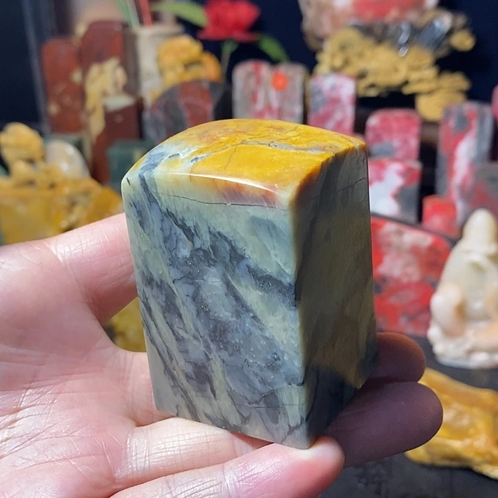 昌化鸡血石本****点昌化石
