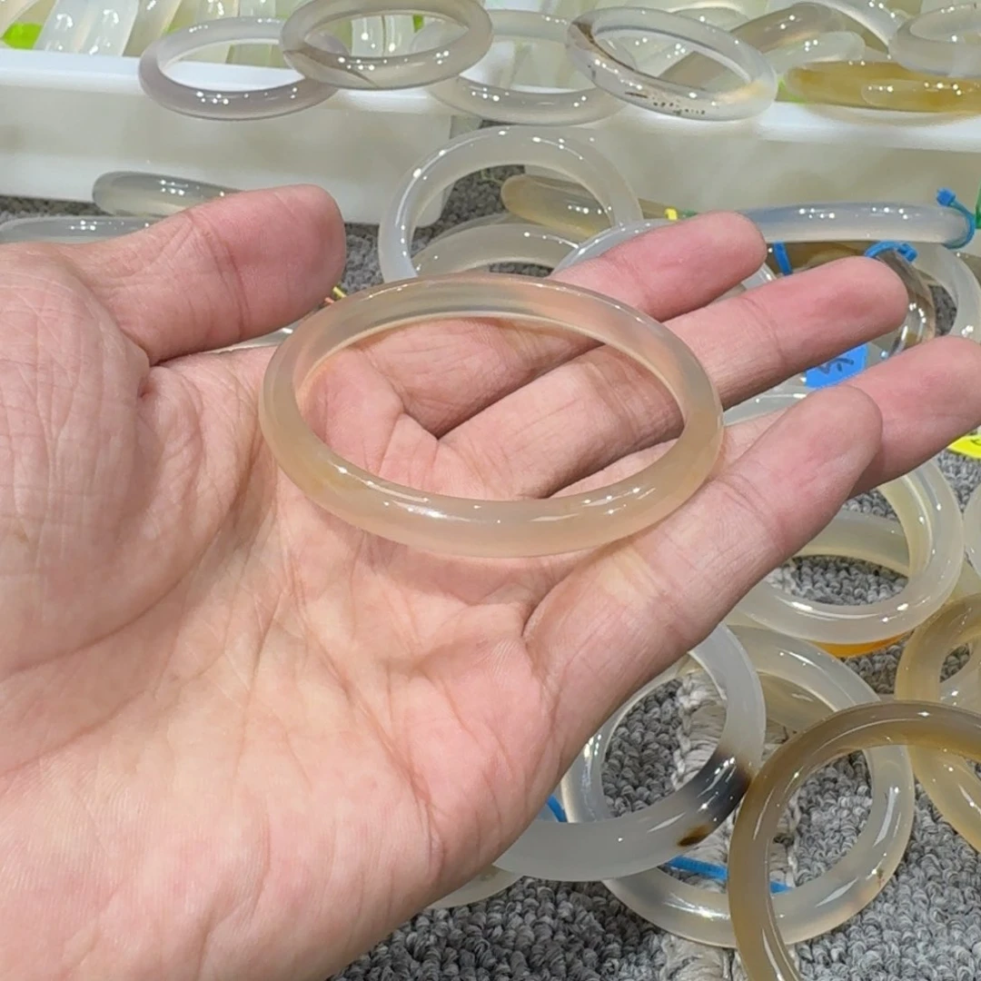 玛瑙/玉髓手镯未镶嵌008