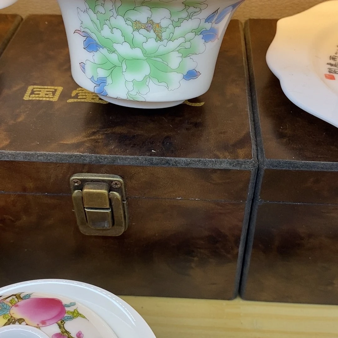 盖碗盖碗茶，盖碗茶，盖碗茶