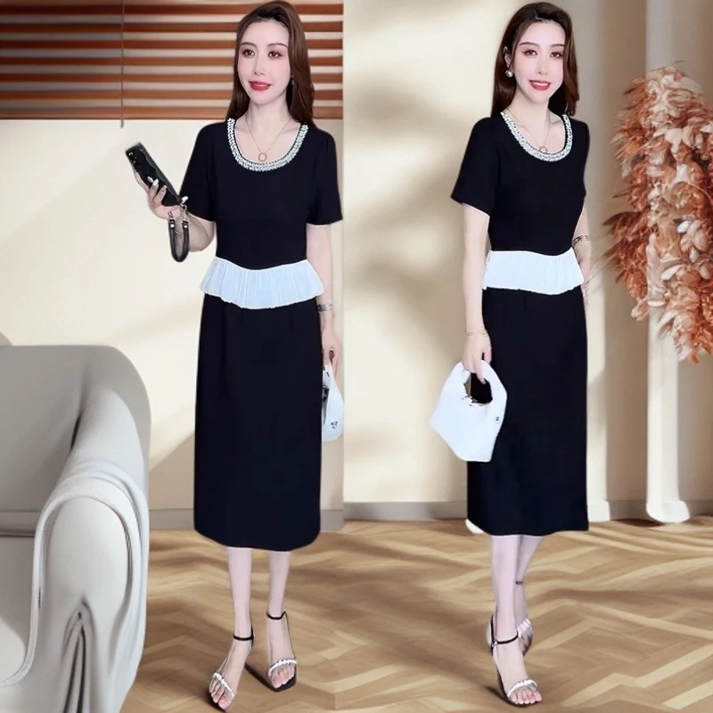 时尚连衣裙女2025夏季新款洋气收腰显瘦拼色钉珠圆领中长款小黑裙