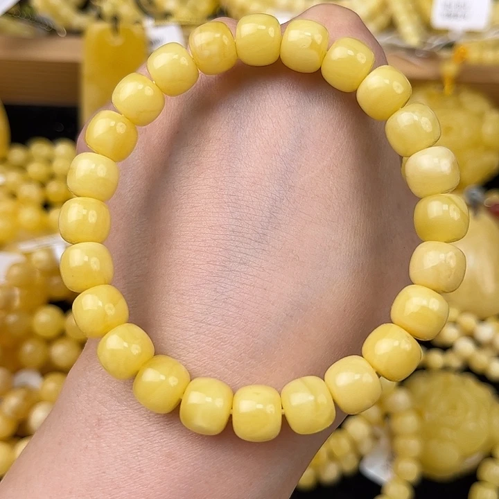 琥珀未镶嵌颈饰琥珀