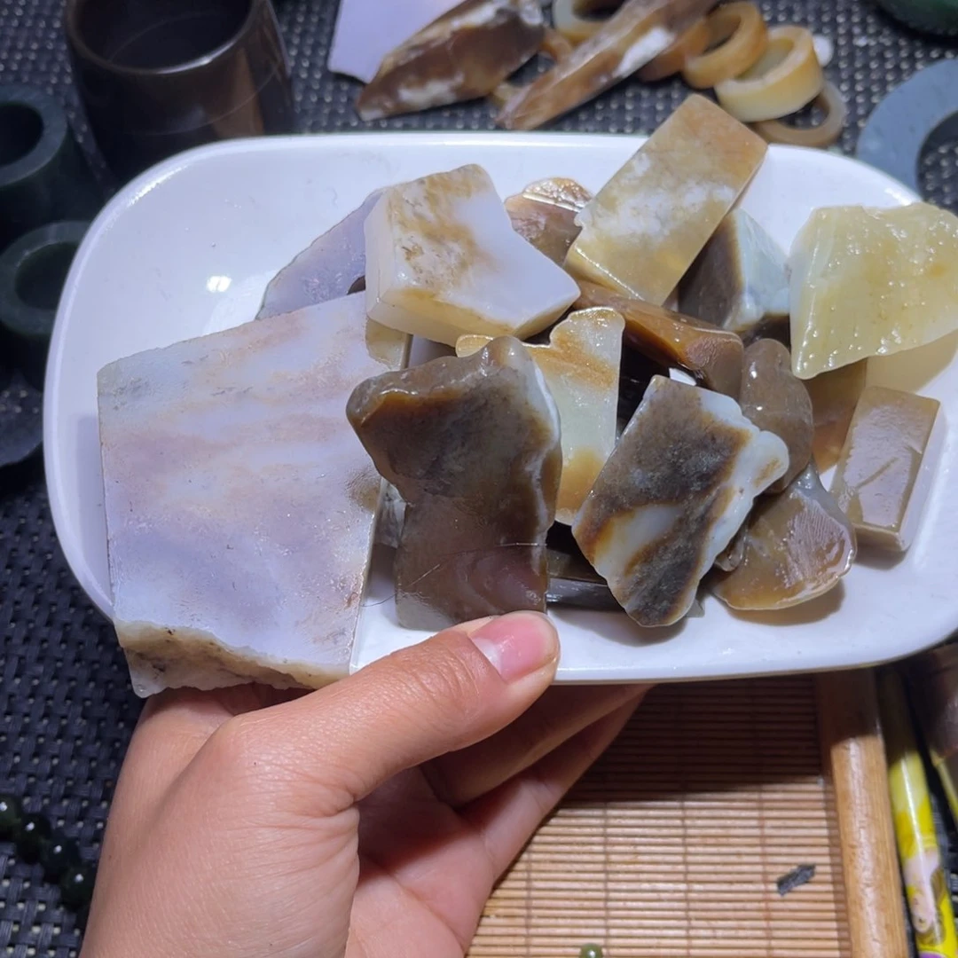 未镶嵌和田玉车挂