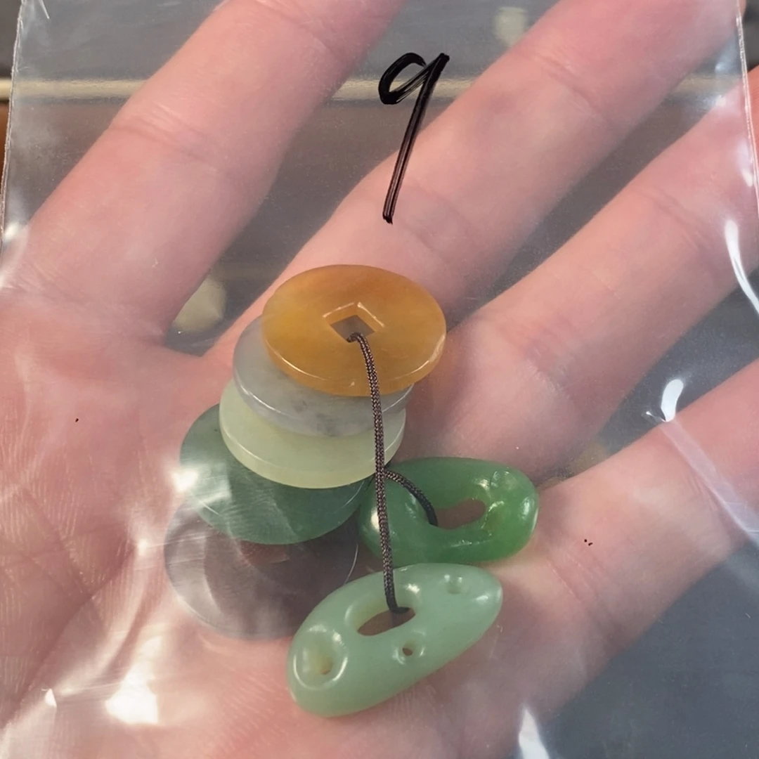 喵***喵和田玉未镶嵌挂件