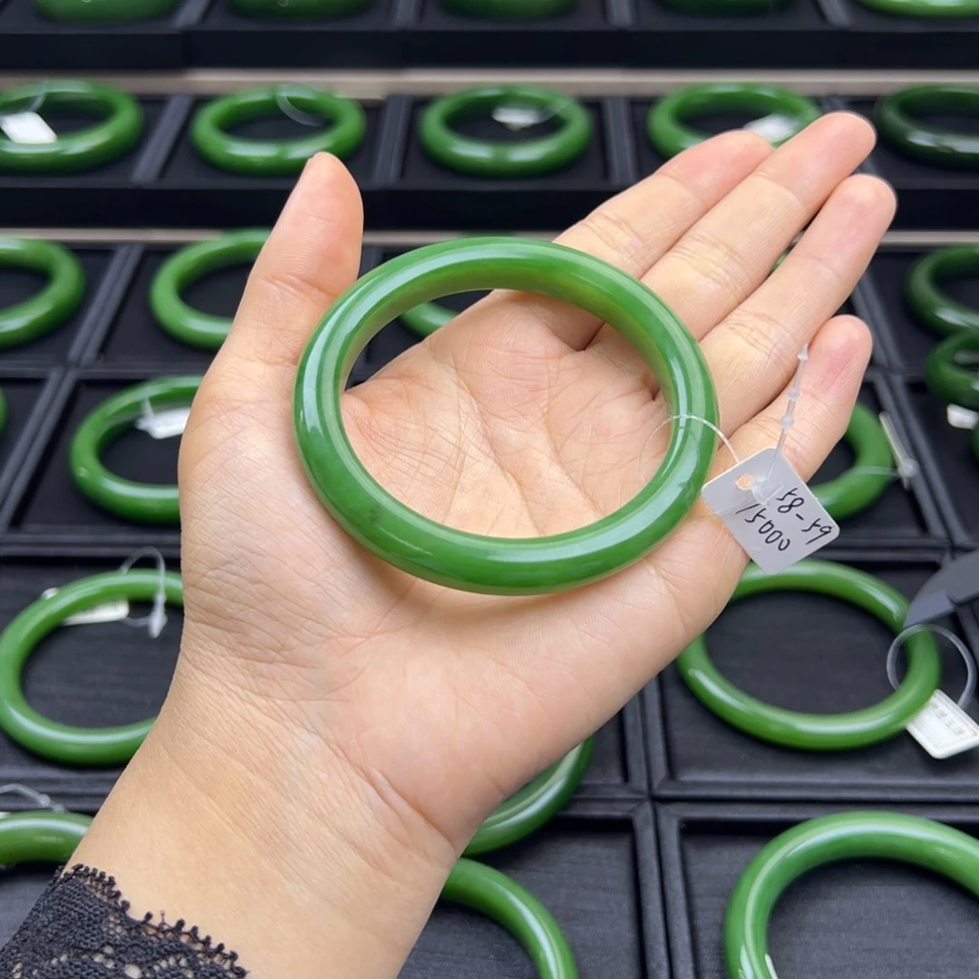 和田玉（碧玉）未镶嵌手镯