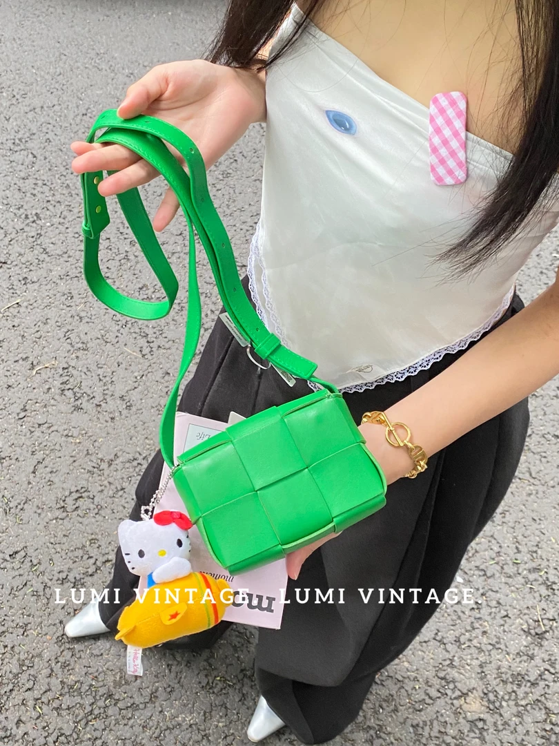 95新 BOTTEGA VENETA/葆蝶家 6格绿色羊皮编织豆腐包 64580613