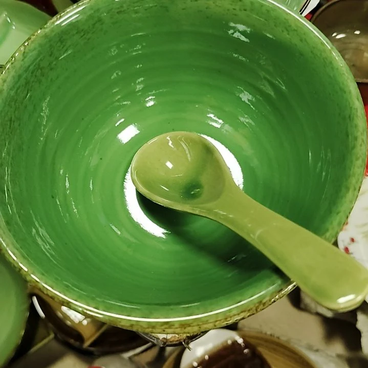 草***哥瓷片盘子，杯子，碗，摆件，花瓶，微瑕疵！