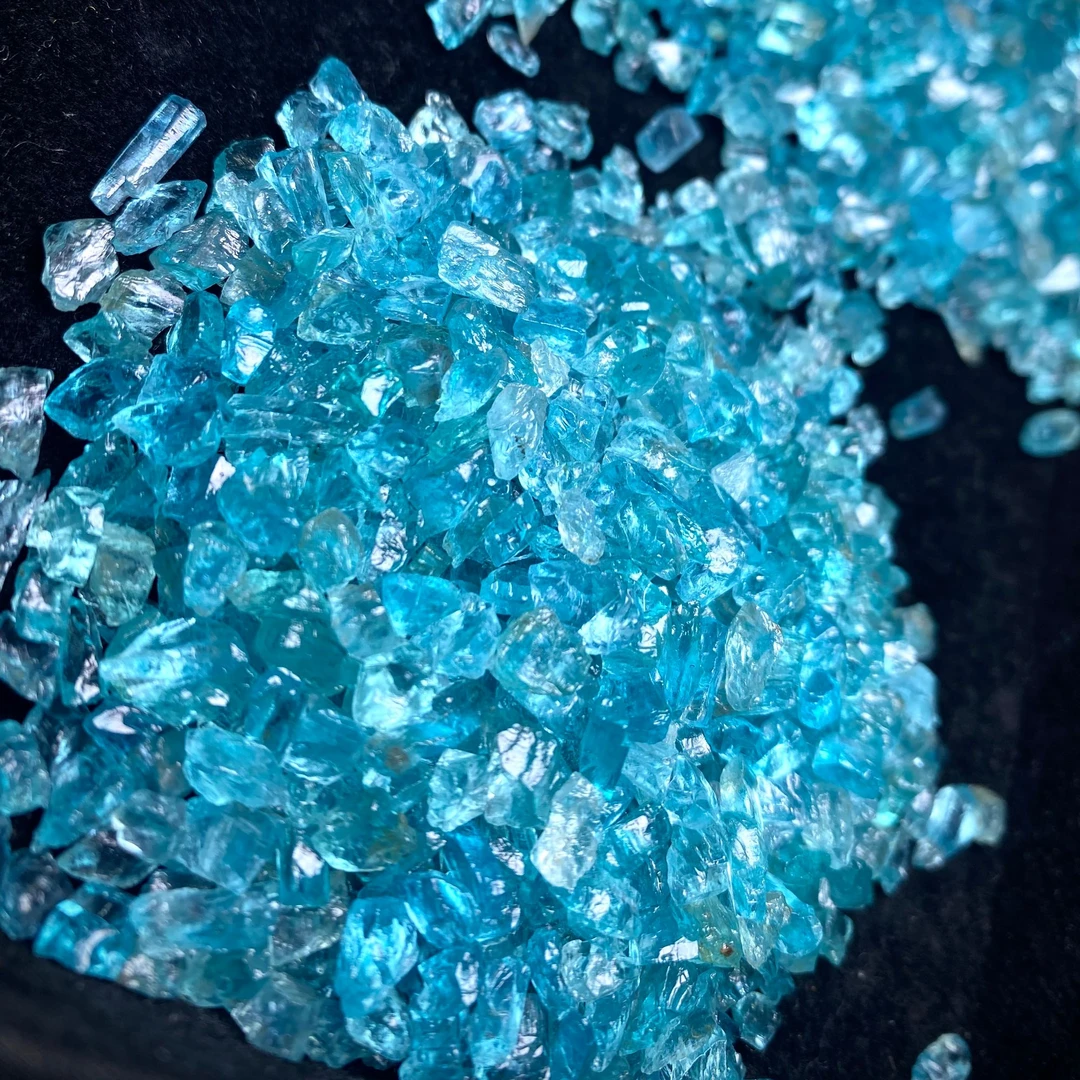 天然蓝磷灰碎石100g多样性发货