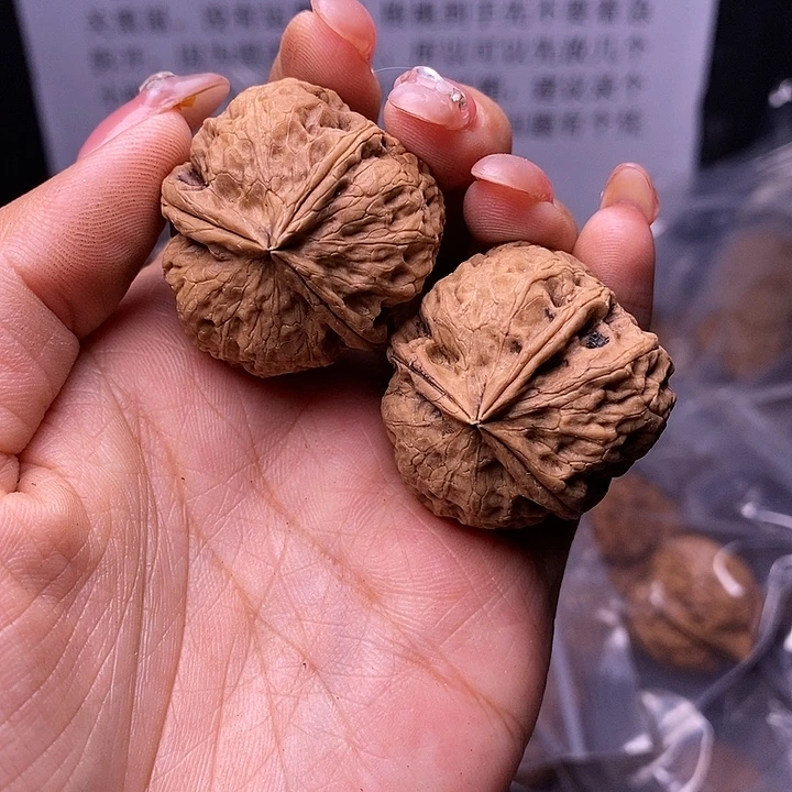 文玩核桃把件云南野生铁核桃92号35mm