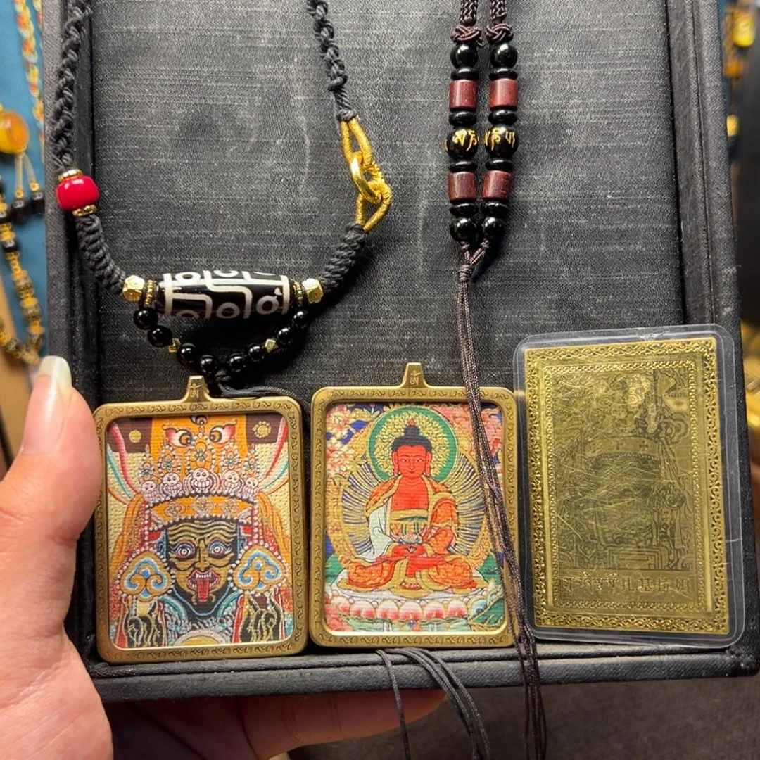 乐***桃吊坠美丽的小镇和美丽