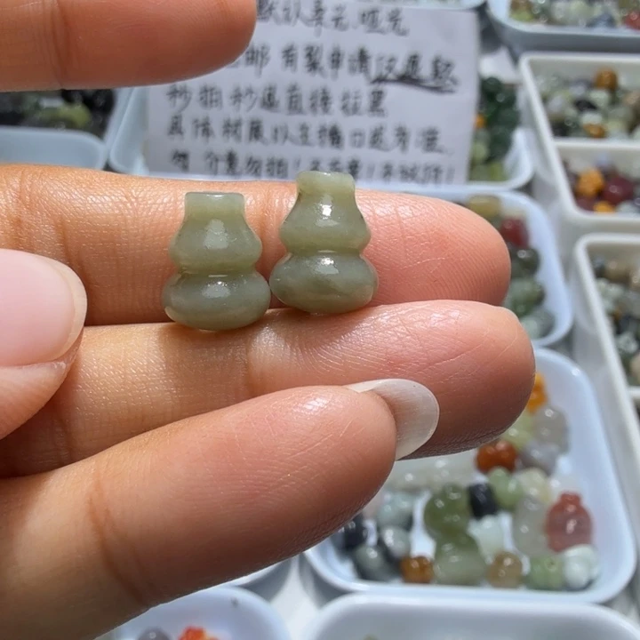 和田玉未镶嵌珠宝奇石