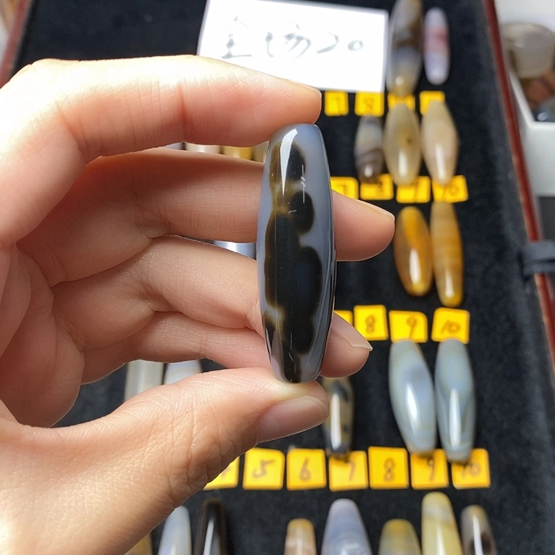 及***乐玛瑙/玉髓未镶嵌颈饰