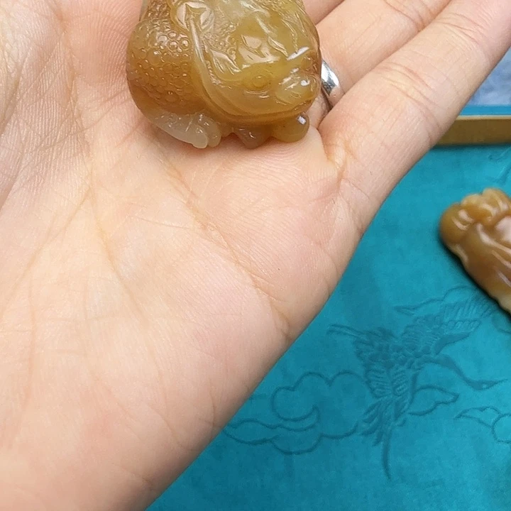 无***生和田玉（糖玉）未镶嵌手链