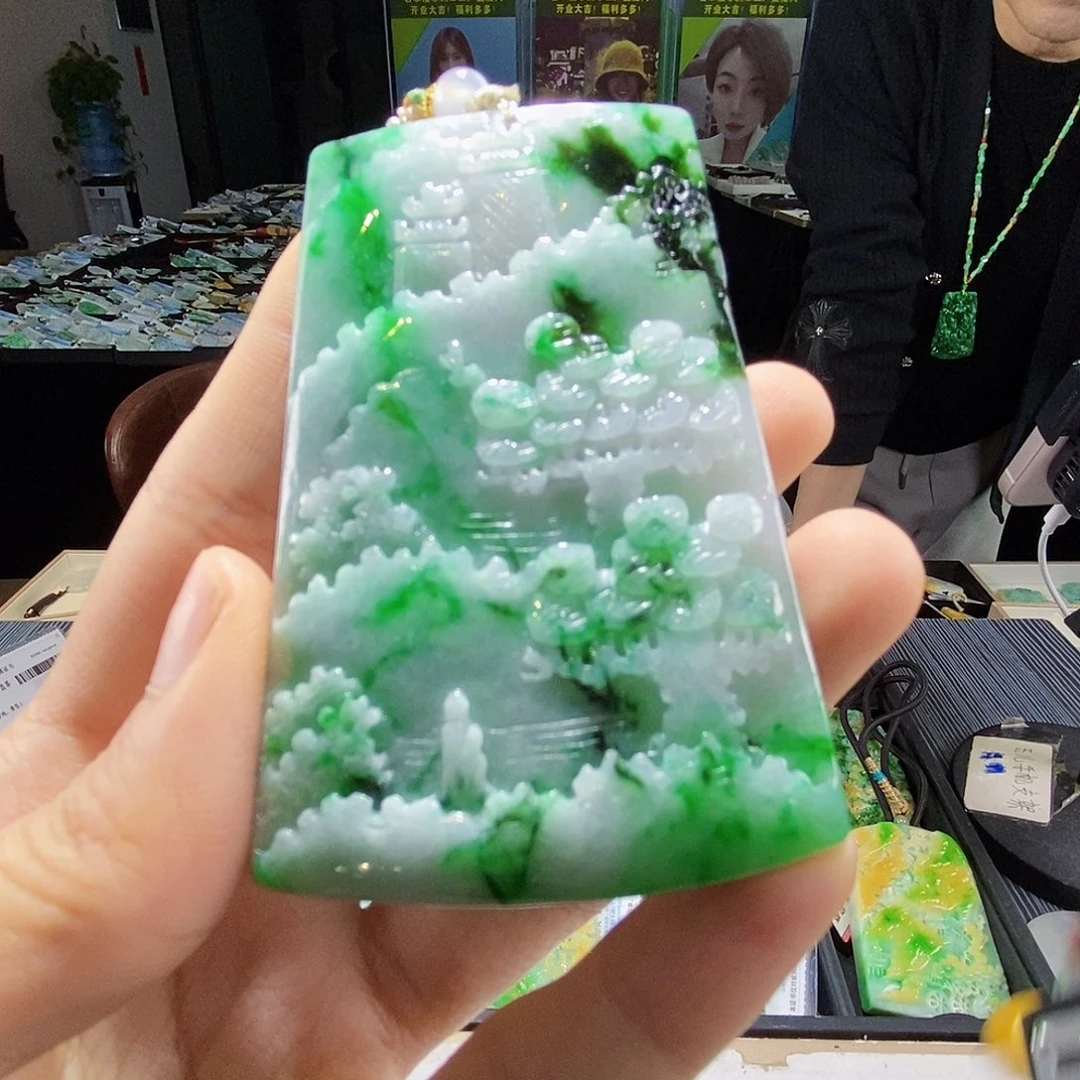 颈饰未镶嵌翡翠翡翠