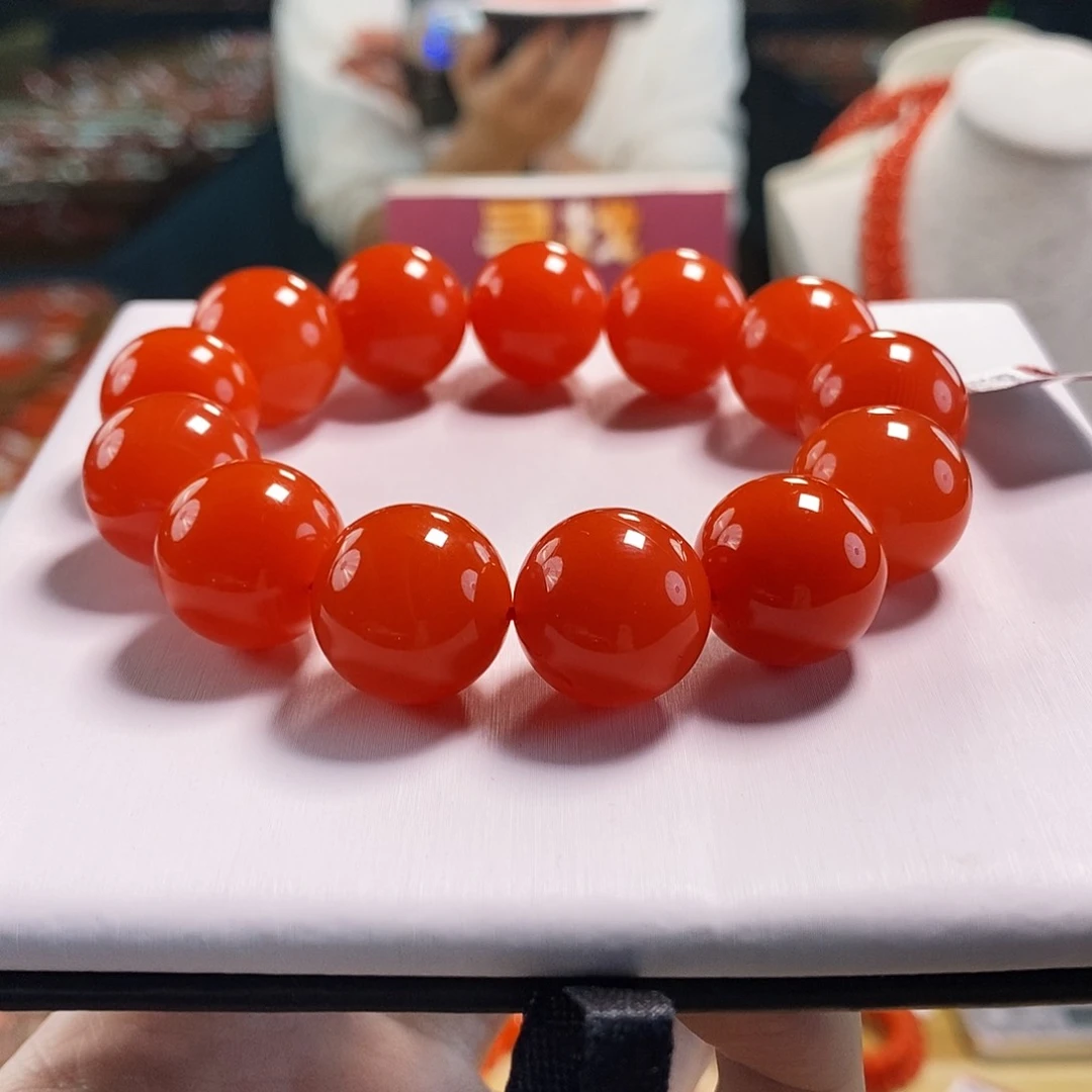 未镶嵌滴水洞  17+mm   多样性发一南红玛瑙