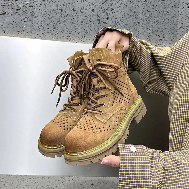 欧洲站镂空马丁靴女2025夏季新款软皮复古女短靴牛反绒磨砂工装靴
