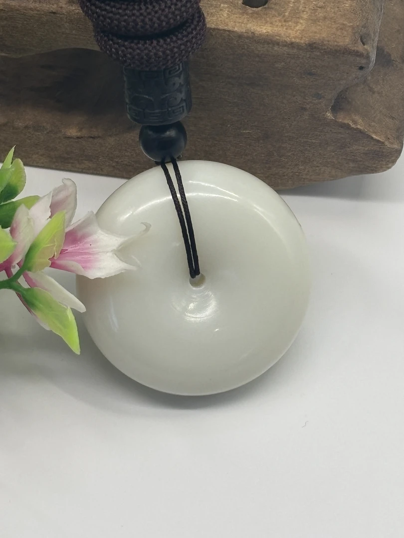 大师定制和田玉白玉精品平安扣男女同款吊坠一个