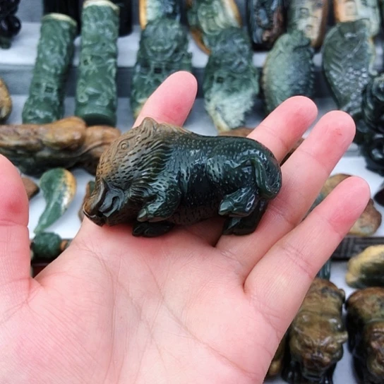 未镶嵌岫岩河磨玉（透闪石质玉）把件诸***荡