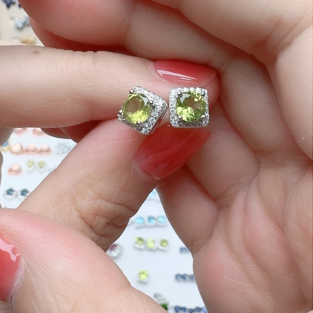 橄榄石耳饰银S925镶嵌耳钉