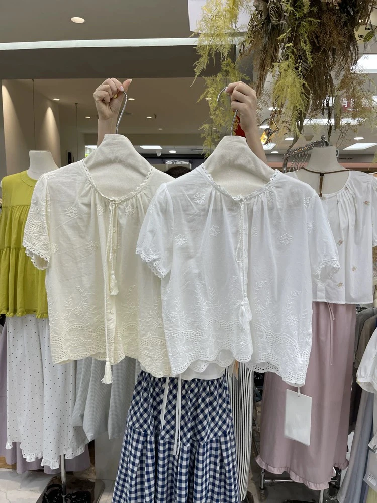 净色气质显瘦减龄百搭韩版蕾丝边