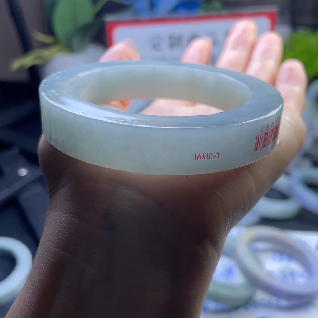 贵***红未镶嵌定制翡翠翡翠