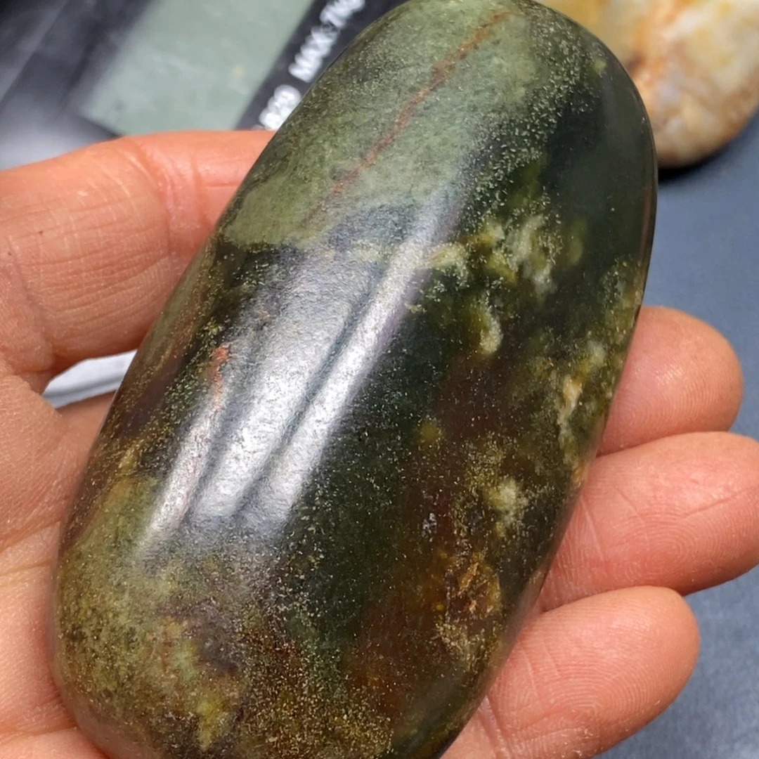 和田玉未镶嵌车挂