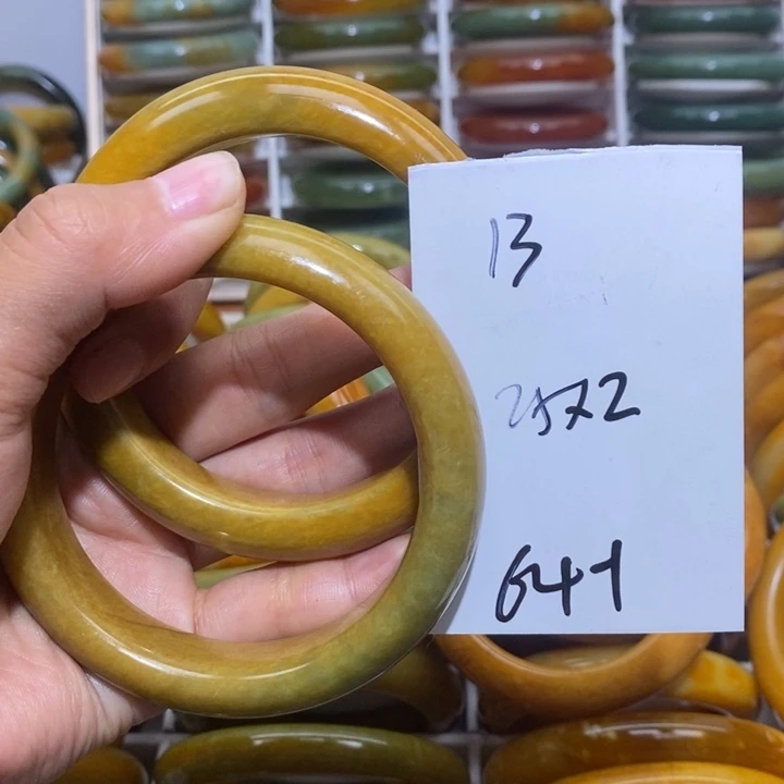 蛇纹石玉未镶嵌手镯夜**音