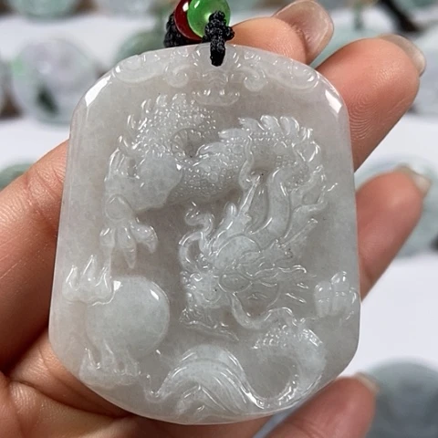 翡翠颈饰未镶嵌龙行天下福利