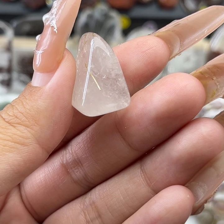 未镶嵌吊坠(赠链)水晶