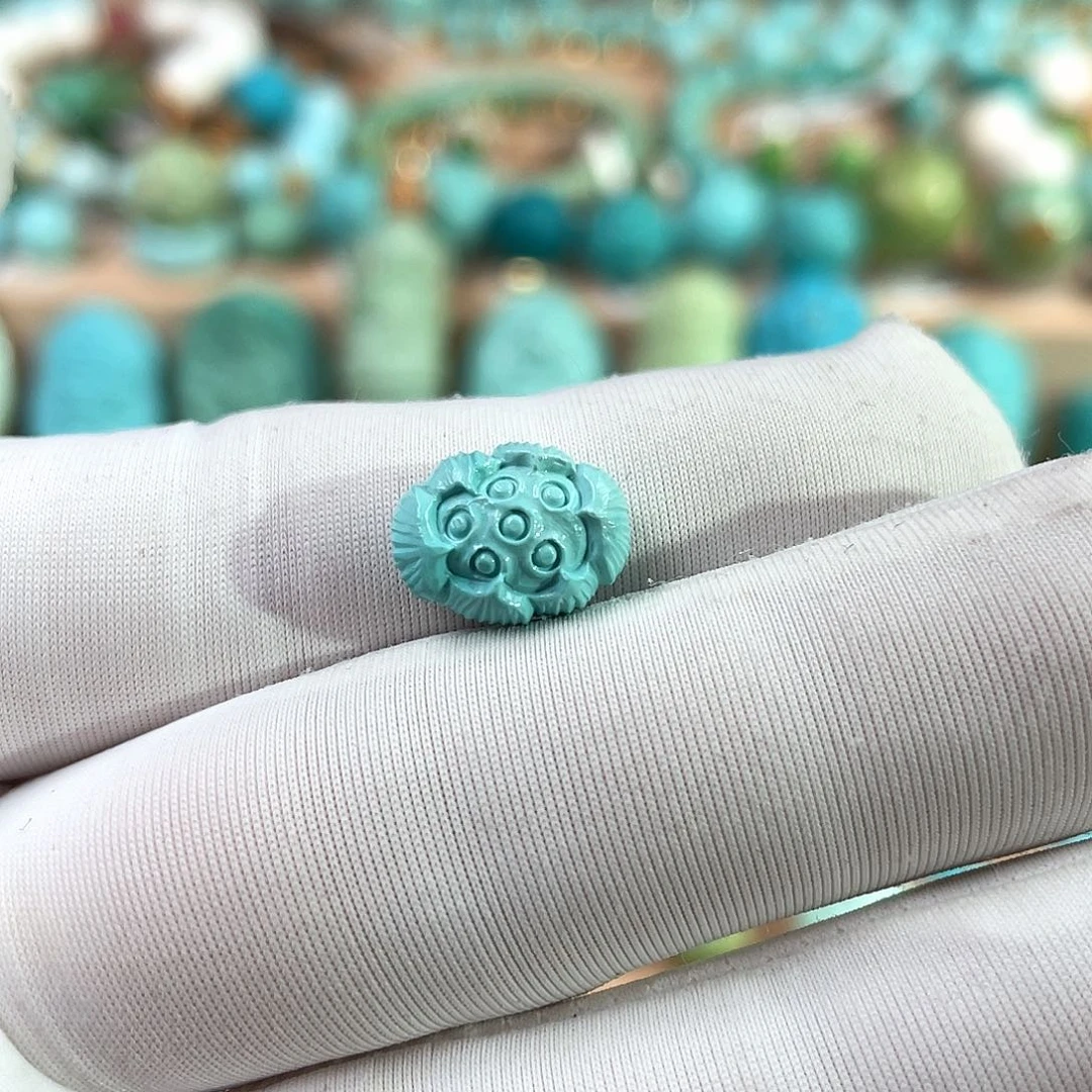 绿松石未镶嵌珠宝奇石