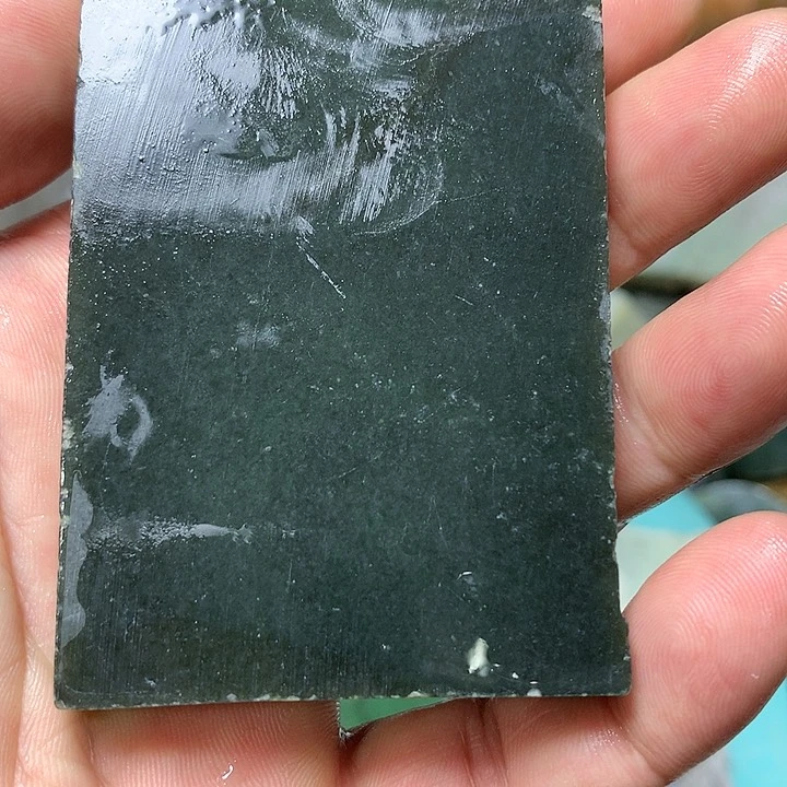 颈饰未镶嵌和田玉（糖玉）