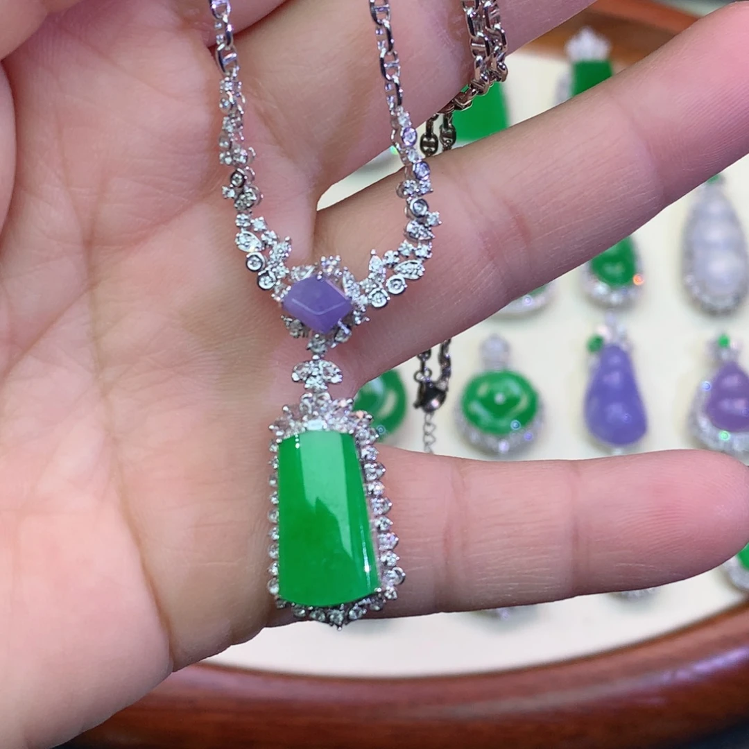 翡翠18K金镶嵌吊坠(不含链)