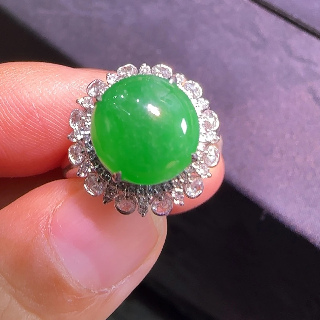 翡翠18K金镶嵌戒指