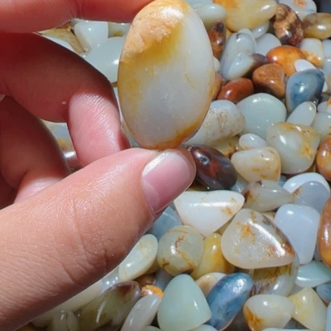 和田玉（糖玉）未镶嵌颈饰15克