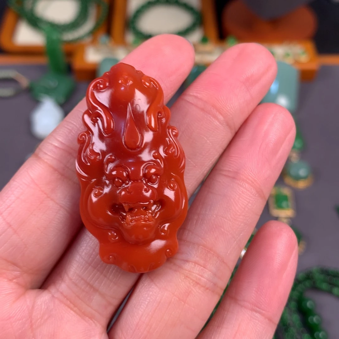 莲****南红玛瑙未镶嵌颈饰