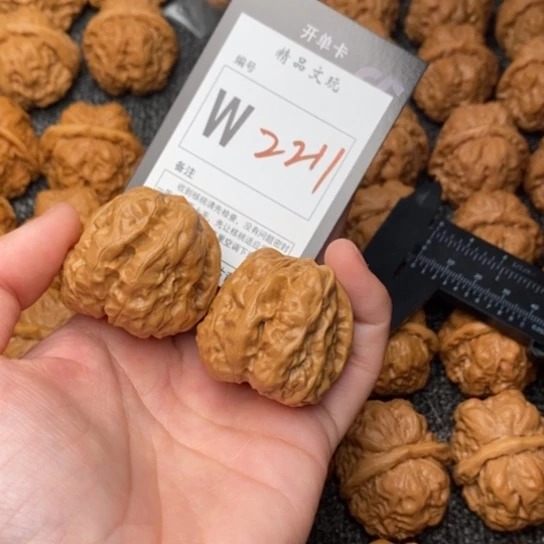 吊坠桃核我是第一百36