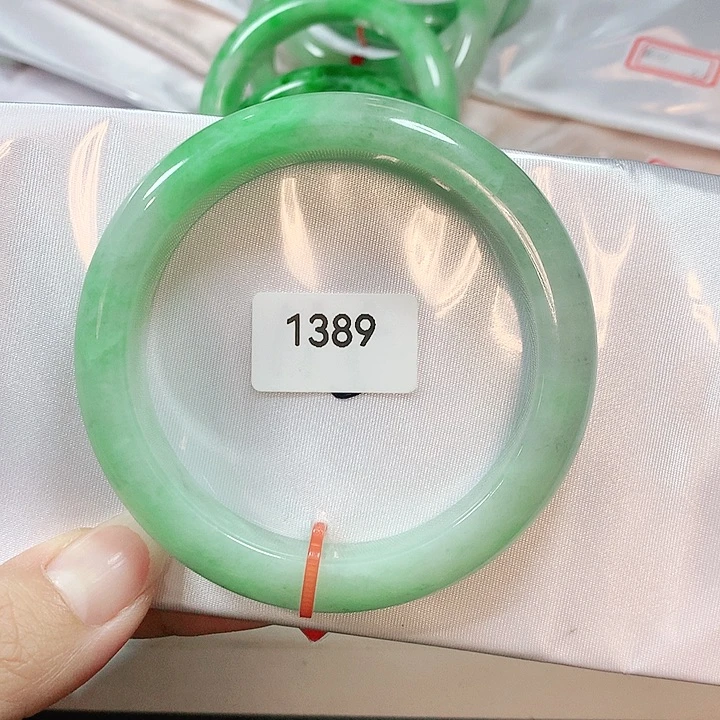 翡翠手镯未镶嵌天然翡翠手镯57.4