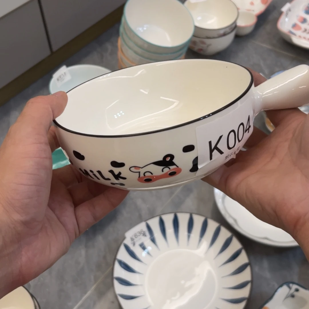 陶瓷微瑕餐具介意勿拍，满18飞！